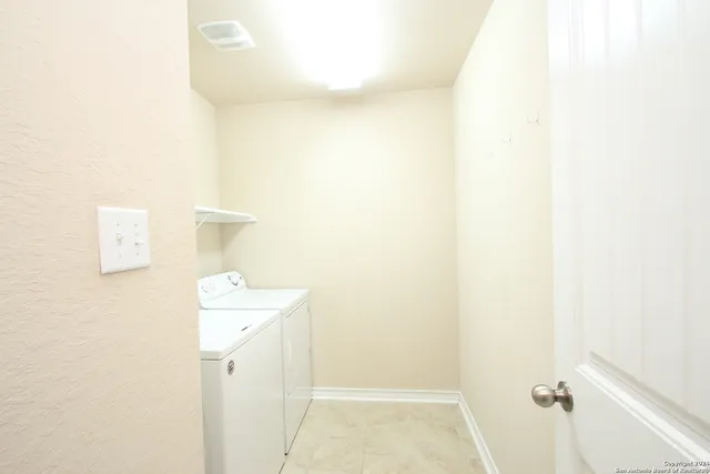 $1,800 | 15243 Field Sparrow, San Antonio, TX 78253