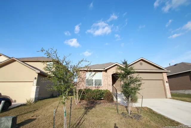 $1,800 | 15243 Field Sparrow, San Antonio, TX 78253