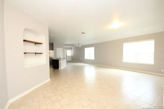 $1,800 | 15243 Field Sparrow, San Antonio, TX 78253