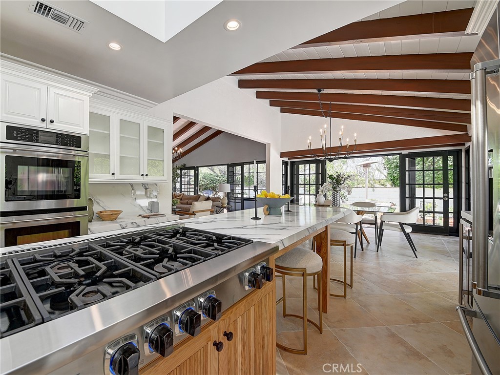 46 Empty Saddle Road Rolling Hills Estates, CA 90274 - Photo 11 of 75