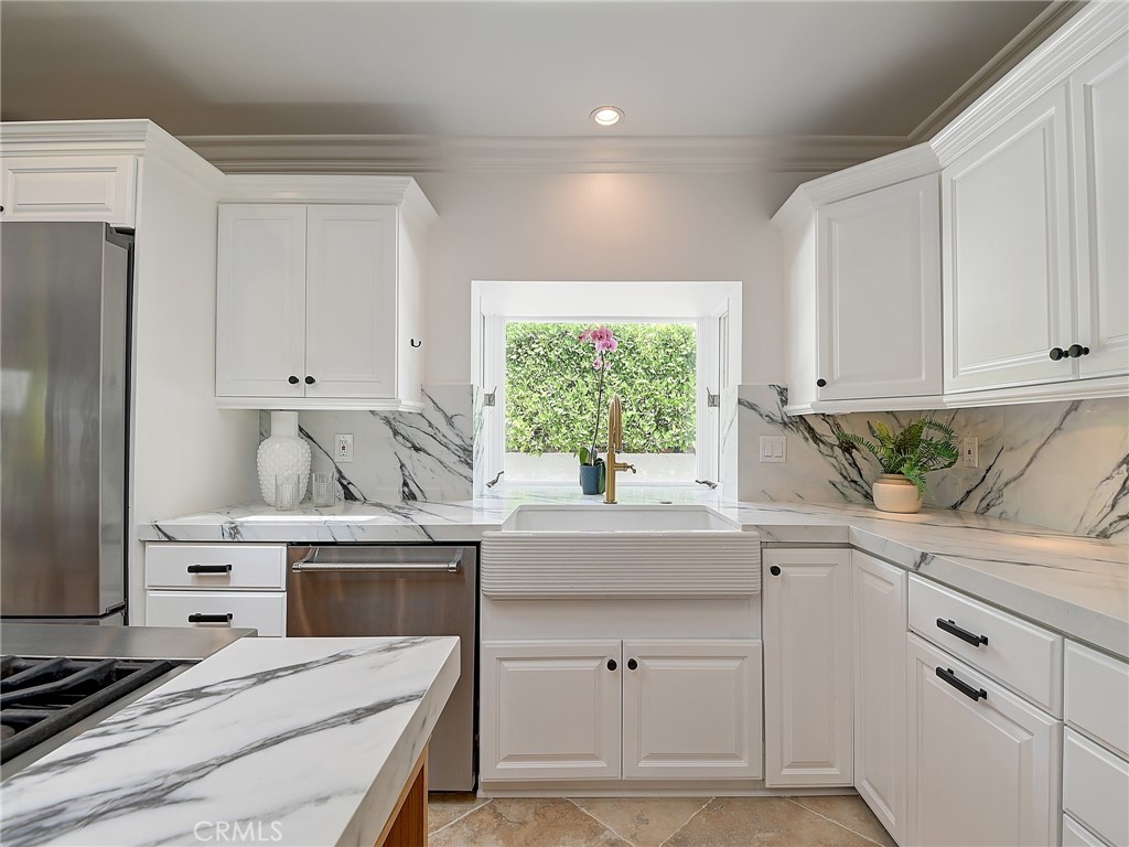 46 Empty Saddle Road Rolling Hills Estates, CA 90274 - Photo 14 of 75