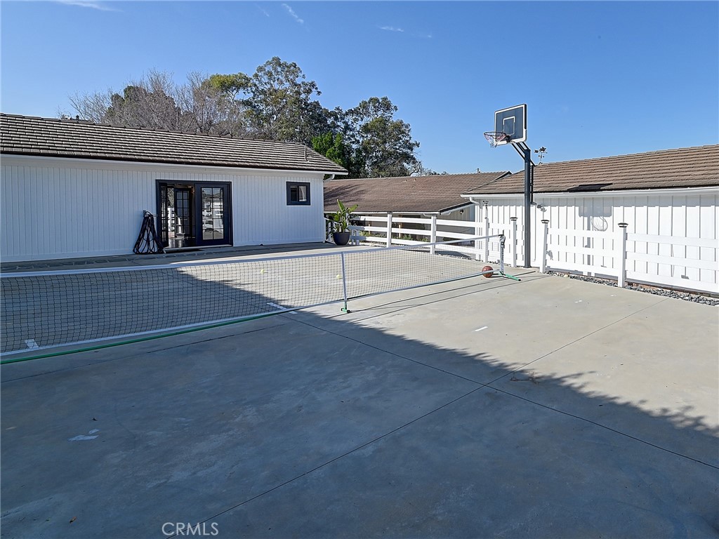 46 Empty Saddle Road Rolling Hills Estates, CA 90274 - Photo 59 of 75 Sports Court