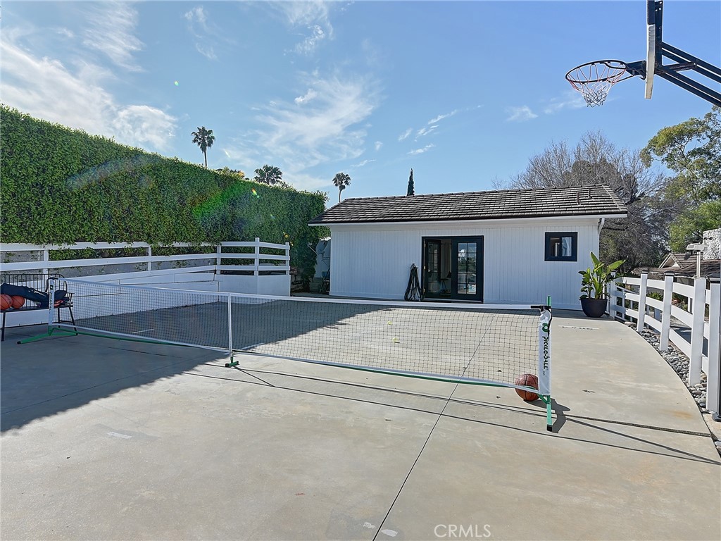 46 Empty Saddle Road Rolling Hills Estates, CA 90274 - Photo 70 of 75 Sports Court