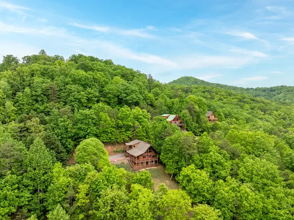 $495,000 | 818 Five Forks Drive, Murphy, NC 28906