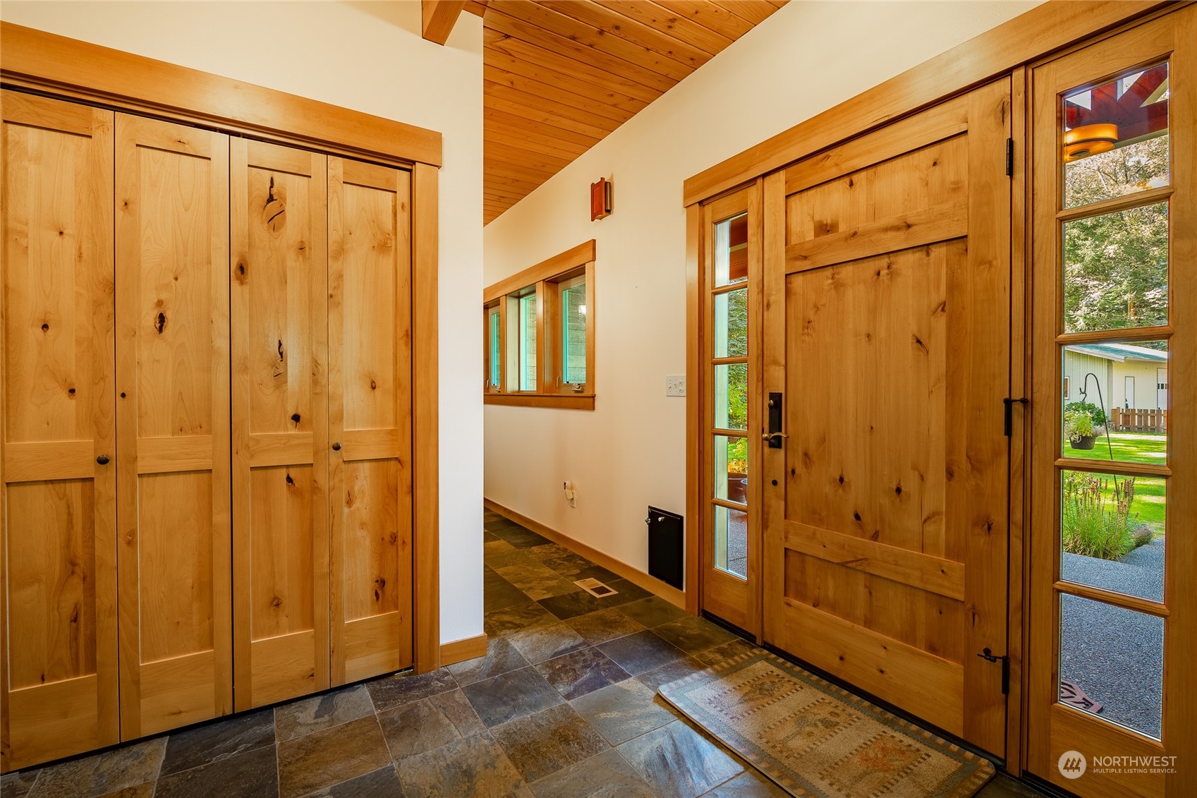 3663 H Street Road Blaine, WA 98230 - Photo 14 of 40