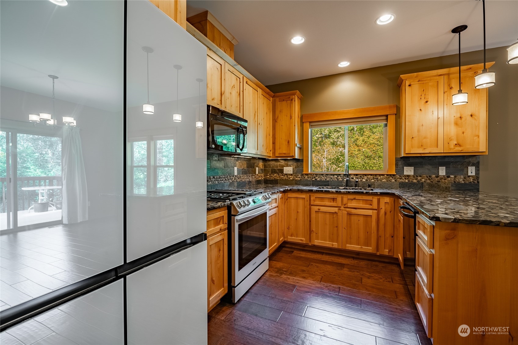 3663 H Street Road Blaine, WA 98230 - Photo 17 of 40