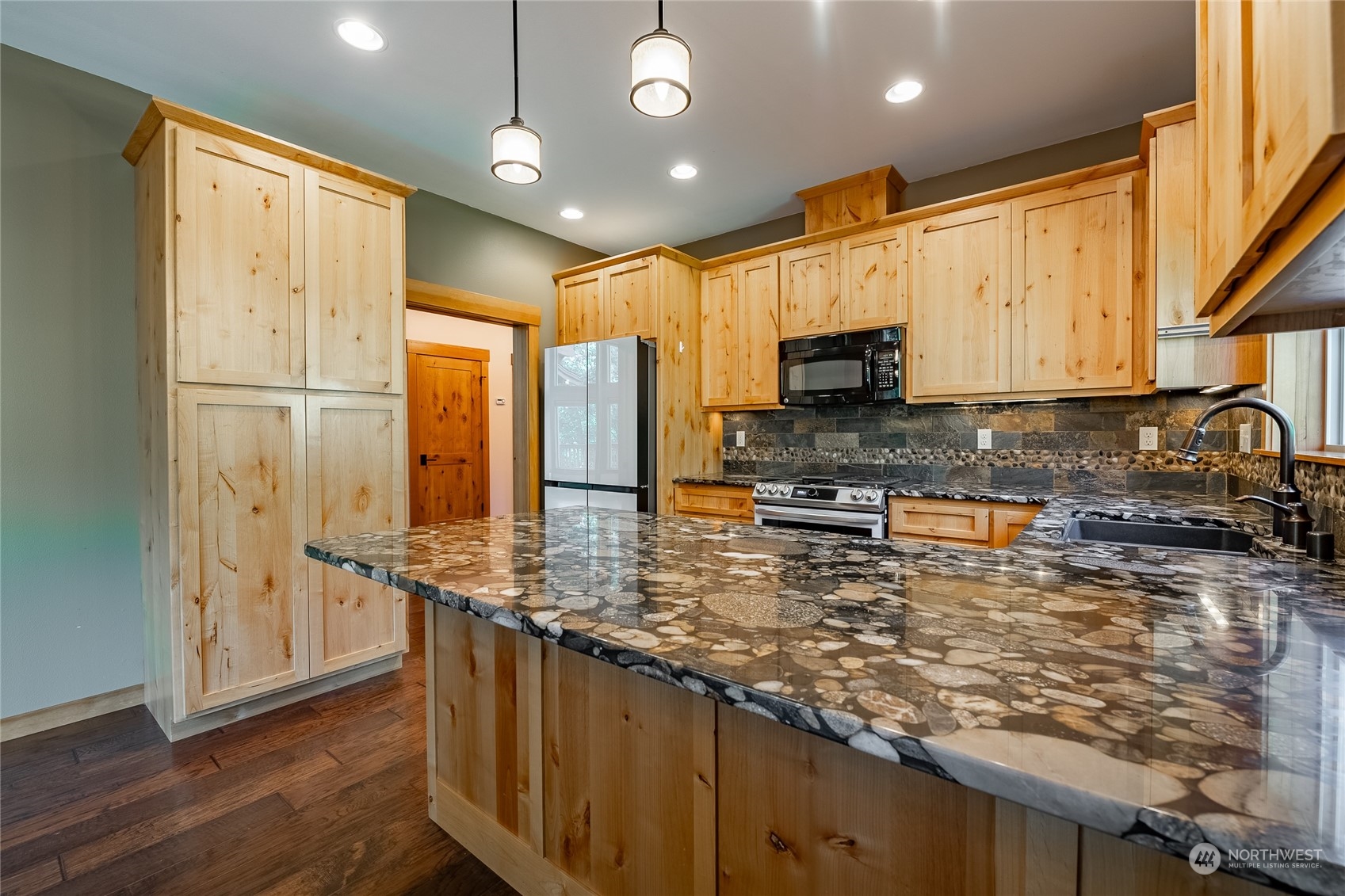 3663 H Street Road Blaine, WA 98230 - Photo 20 of 40