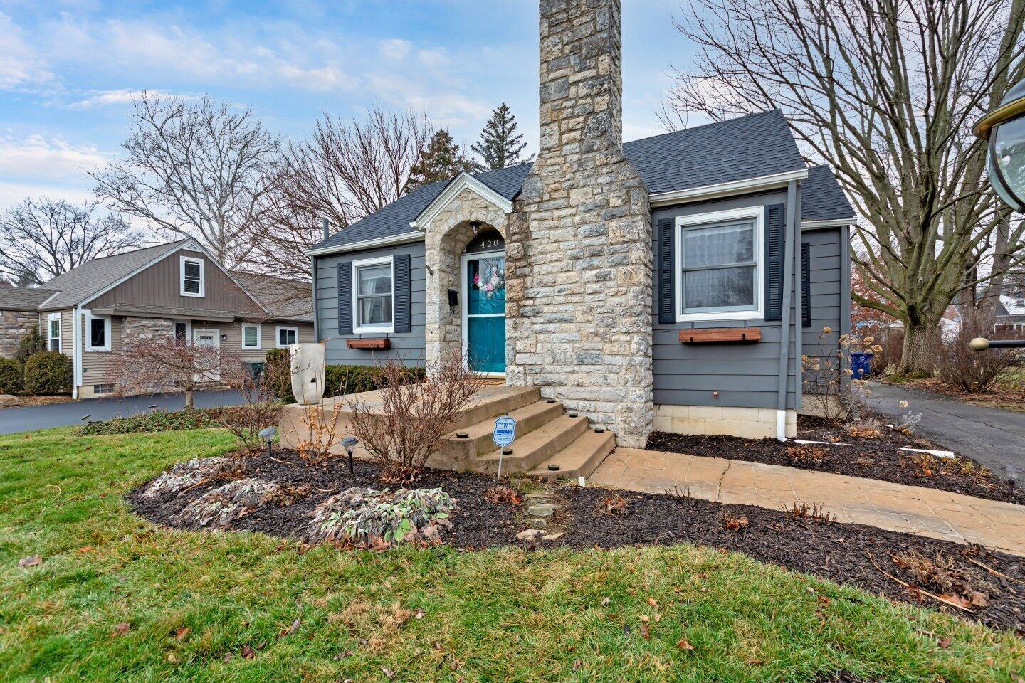 428 East Beaumont Road Columbus, OH 43214 - Photo 1 of 42 428EastBeaumontRoad-Columbus-OH-43214