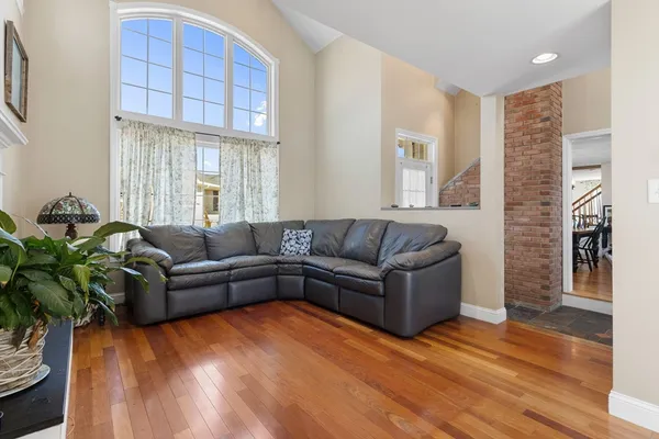 $969,900 | 4 Winter Island Road, Salem, MA 01970