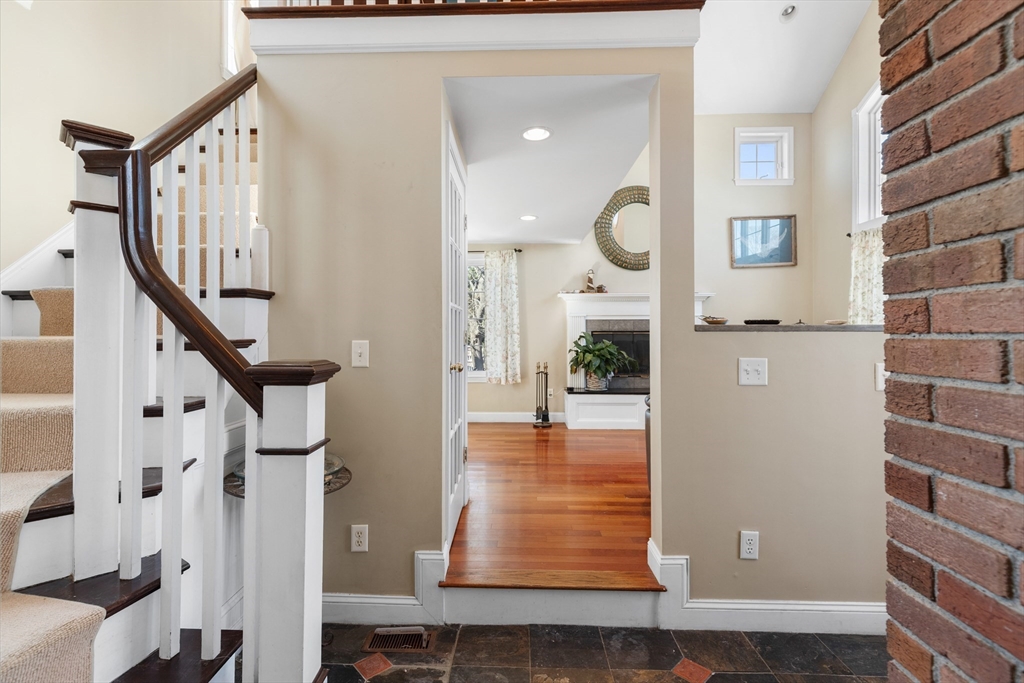 4 Winter Island Road Salem, MA 01970 - Photo 7 of 42