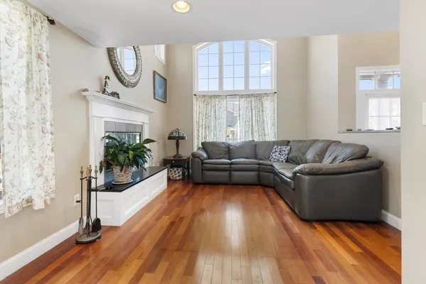 $969,900 | 4 Winter Island Road, Salem, MA 01970