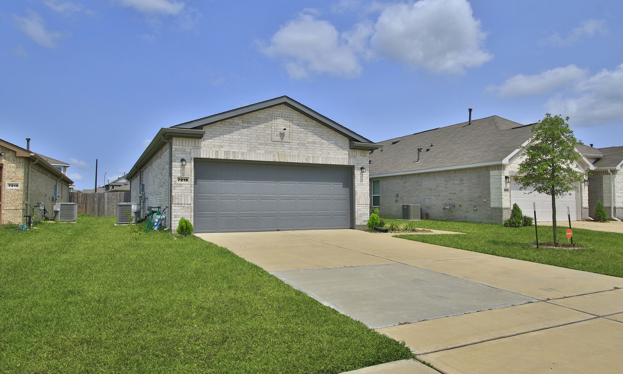 7219 Bakersfield Court Rosharon, TX 77583 - Photo 3 of 42