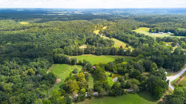 $398,160 | 2882 Mobley Ridge Road, Duck River, TN 38454