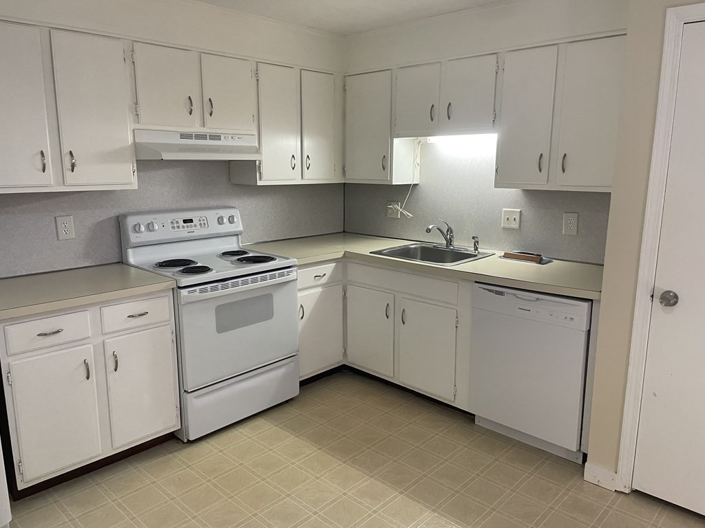 300 Codman Hill Road, Unit 1C Boxborough, MA 01719 - Photo 8 of 16 Gallery Image 8