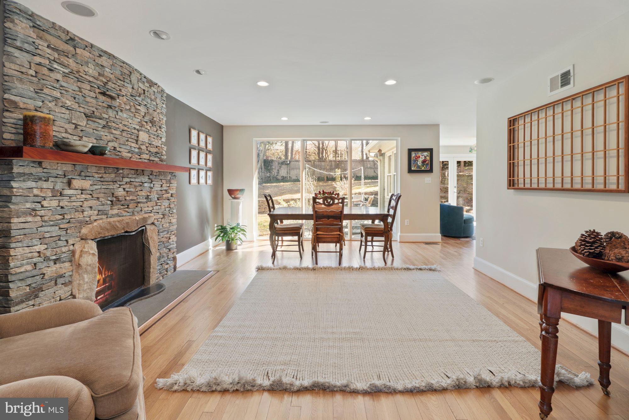 7201 Lenhart Drive Chevy Chase, MD 20815 - Photo 10 of 47 Living/Dining room