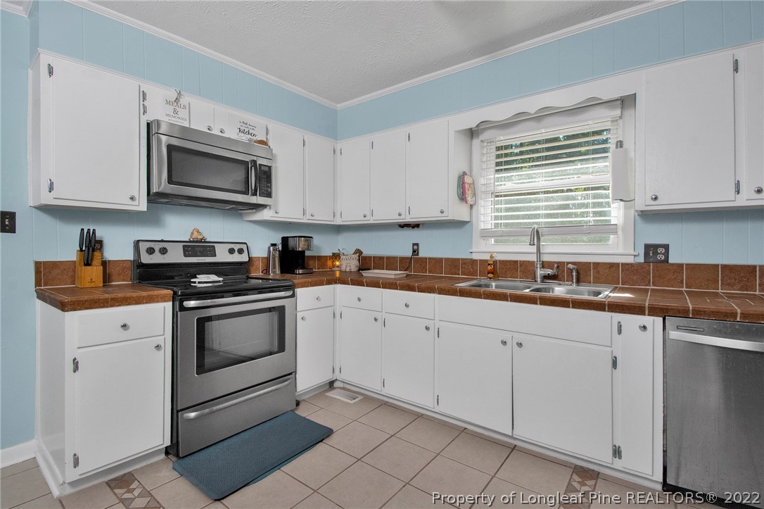 5206 McLeod Road Lumberton, NC 28358 - Photo 9 of 28 Gallery Image 9