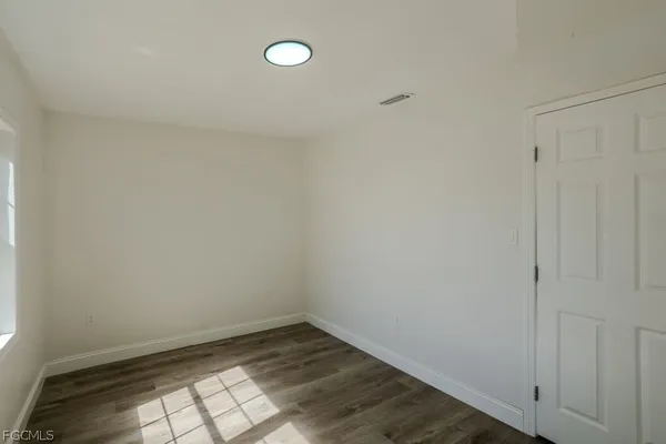 $3,100 | 599 Carolina Avenue, Fort Myers, FL 33905