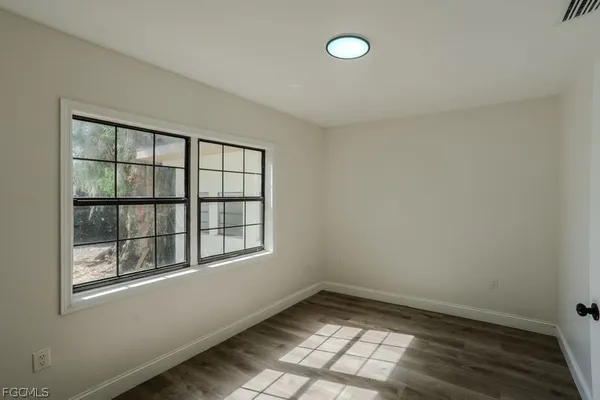 $3,100 | 599 Carolina Avenue, Fort Myers, FL 33905