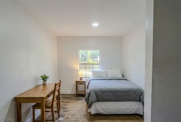 $3,100 | 599 Carolina Avenue, Fort Myers, FL 33905