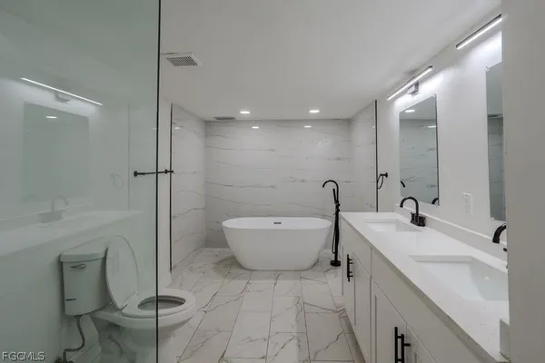 $3,100 | 599 Carolina Avenue, Fort Myers, FL 33905