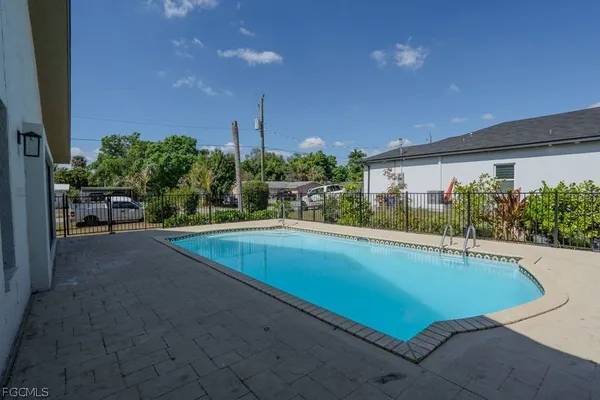 $3,100 | 599 Carolina Avenue, Fort Myers, FL 33905