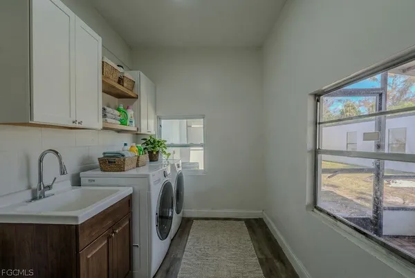 $3,100 | 599 Carolina Avenue, Fort Myers, FL 33905