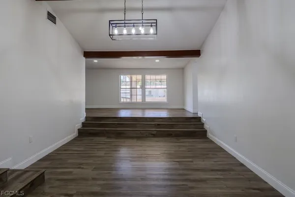 $3,100 | 599 Carolina Avenue, Fort Myers, FL 33905