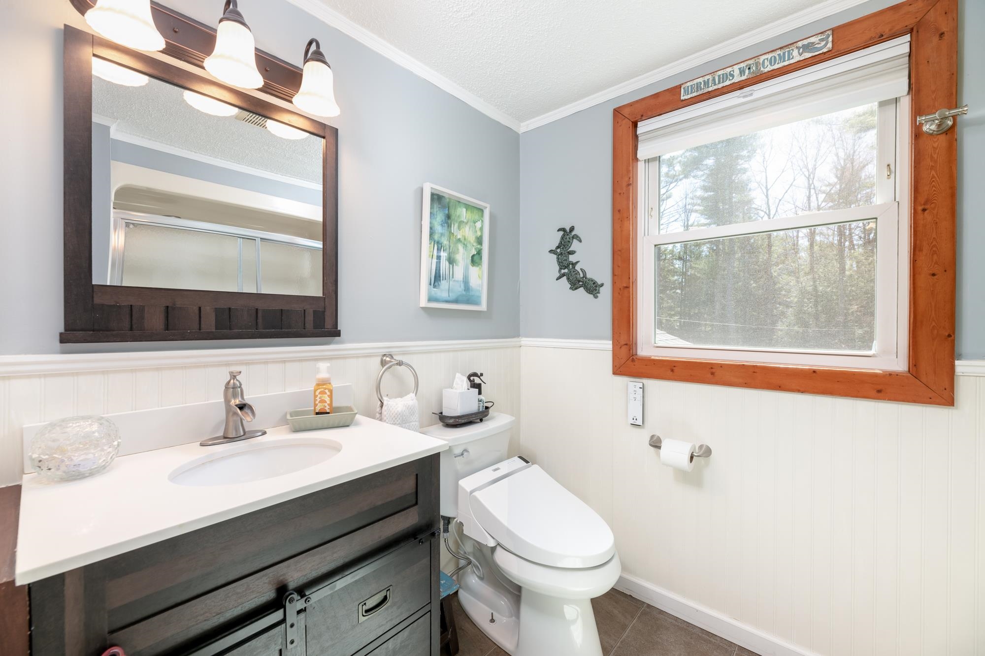 374 Meredith Center Road Laconia, NH 03246 - Photo 8 of 40