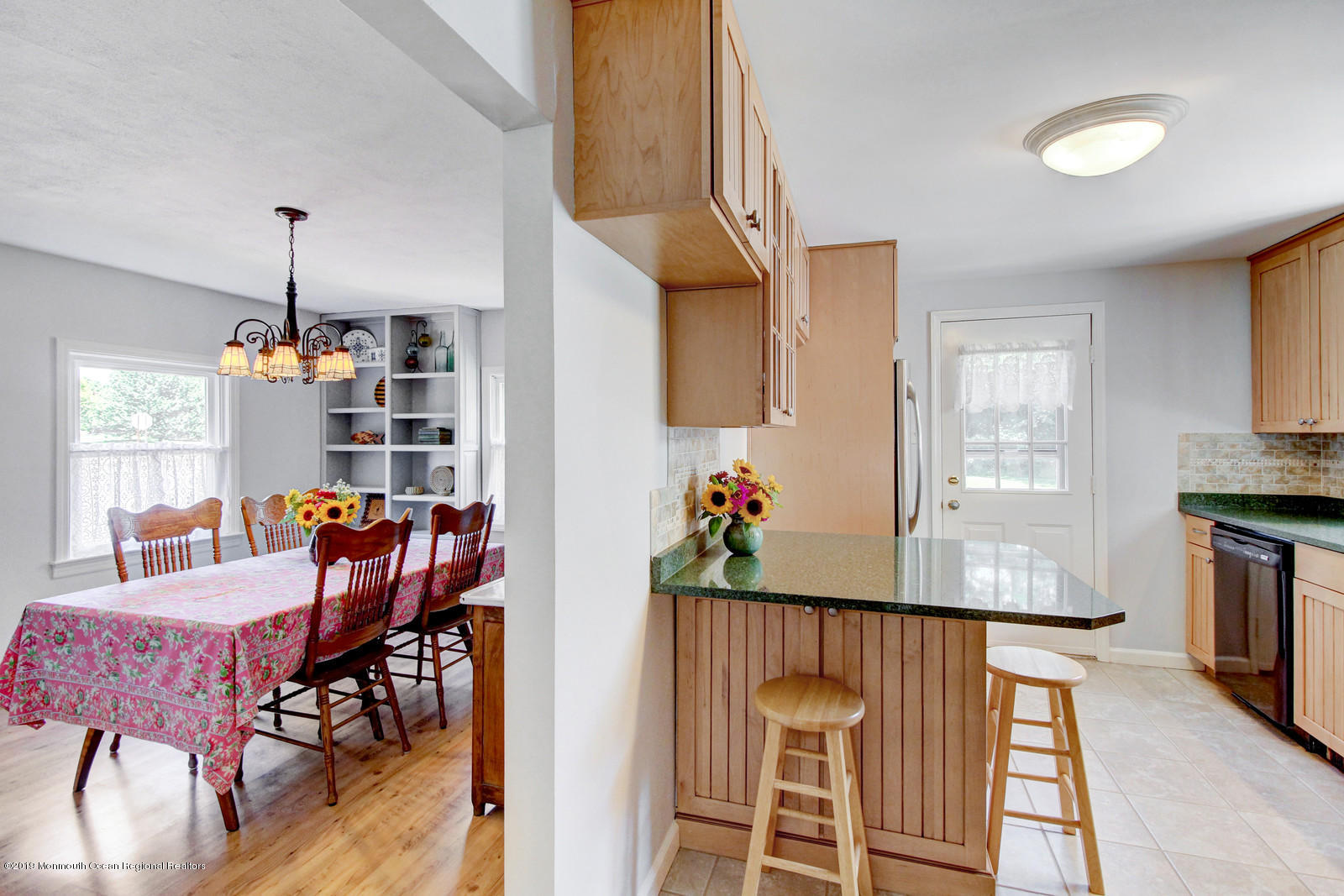 739 Rte 524 Allentown, NJ 08501 - Photo 14 of 35 17_16Kitchen_Dining_mls