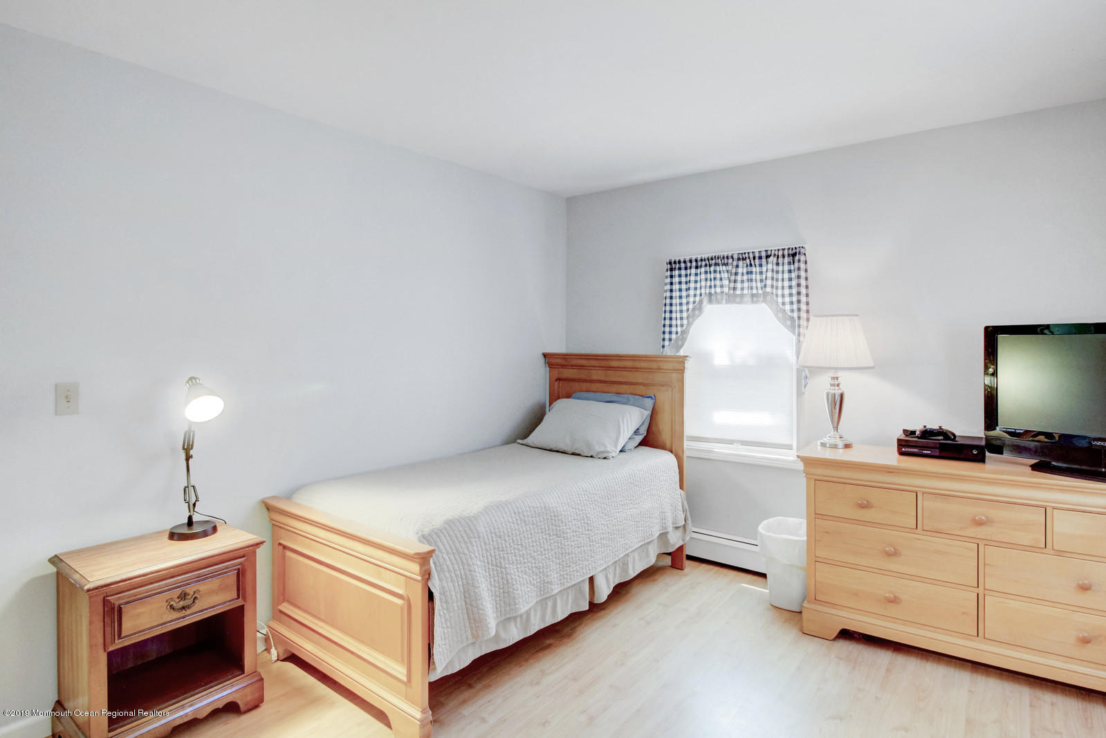 739 Rte 524 Allentown, NJ 08501 - Photo 20 of 35 29_28Bedroom_mls
