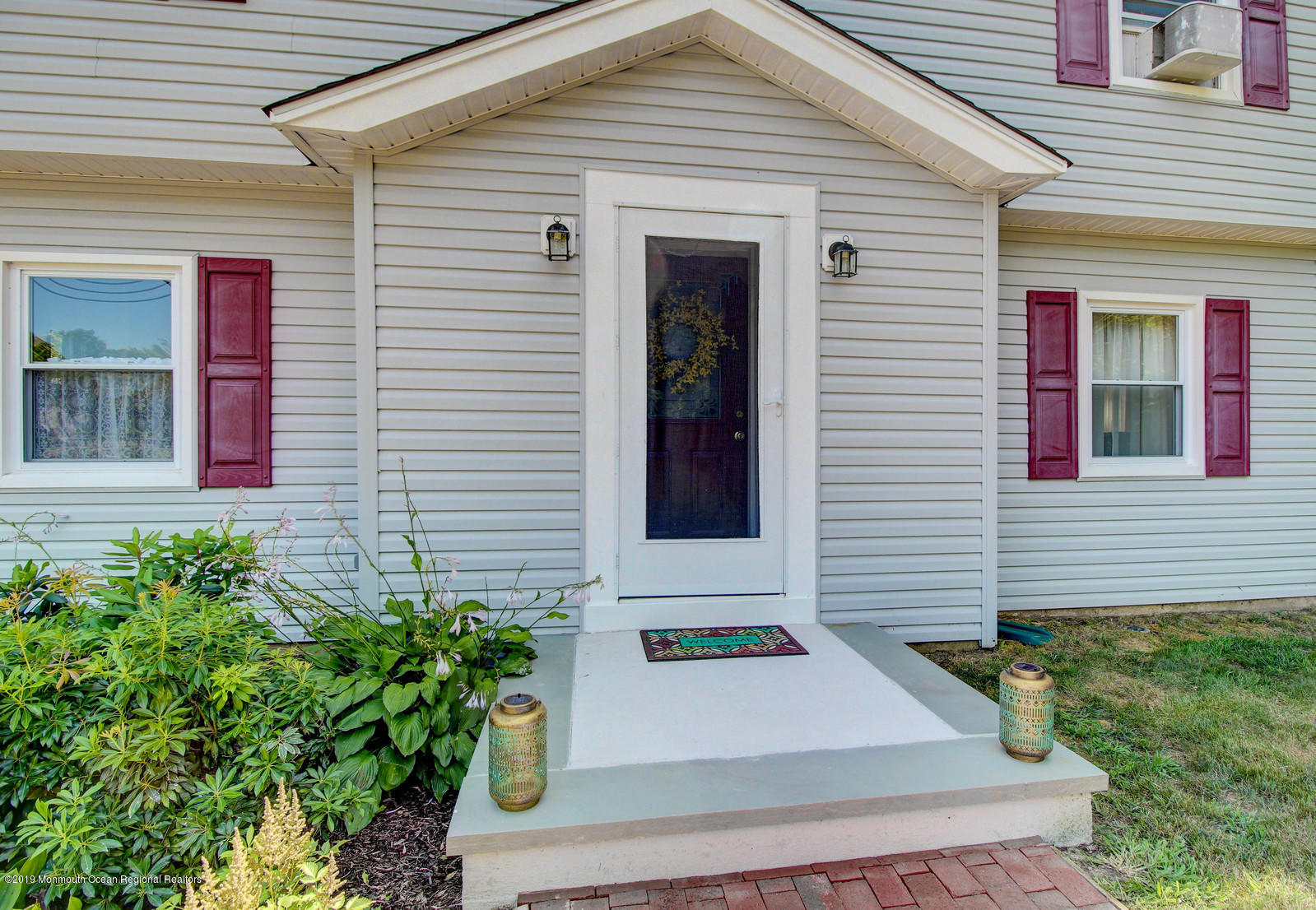 739 Rte 524 Allentown, NJ 08501 - Photo 29 of 35 04_03Front_Door_mls
