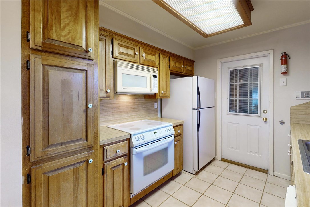 800 Azalea Court College Station, TX 77840 - Photo 8 of 23