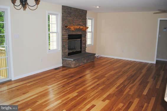 32 Autumn Woods Drive Elkton, MD 21921 - Photo 3 of 17 Living Room