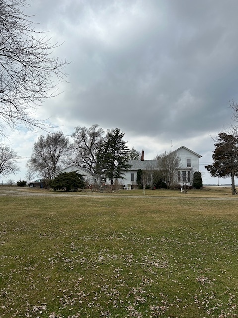 2665 East Sherrill Road Minooka, IL 60447 - Photo 3 of 23 a front view of a house with a yard