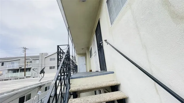 $2,500,000 | 1083 Gaviota Avenue, Long Beach, CA 90813