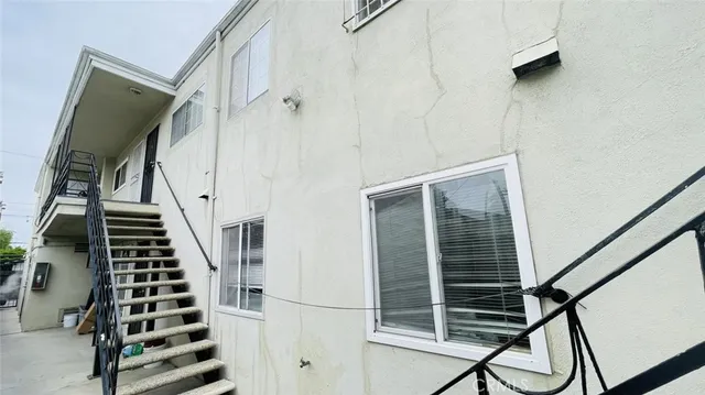 $2,500,000 | 1083 Gaviota Avenue, Long Beach, CA 90813