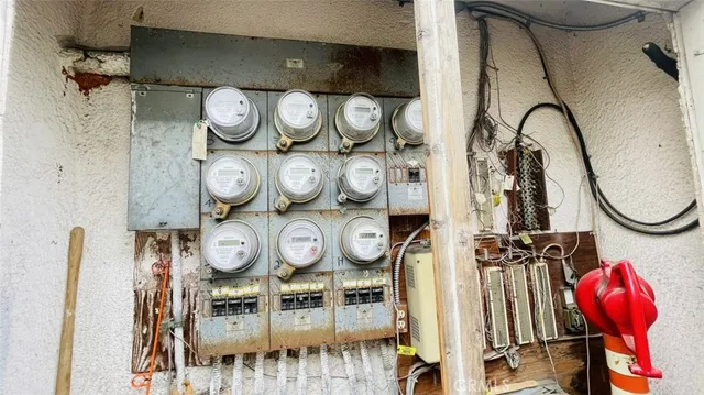 $2,500,000 | 1083 Gaviota Avenue, Long Beach, CA 90813