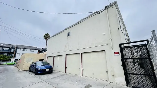 $2,500,000 | 1083 Gaviota Avenue, Long Beach, CA 90813