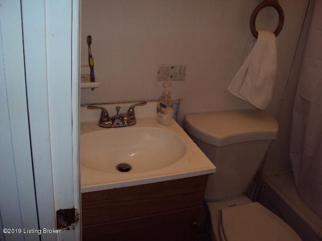 3022 Gudgel Road Louisville, KY 40211 - Photo 17 of 35 DSC04439