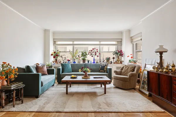 $995,000 | 27 East 65th Street, Unit 10D | Lenox Hill