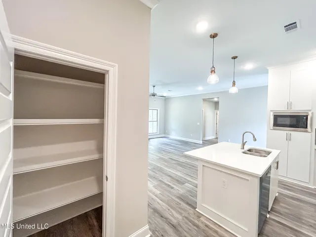 $279,500 | 969 Riverside Lane, Pearl, MS 39208