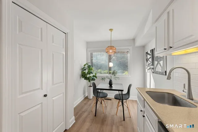 $359,900 | 3 Idlewood, Unit 3, Bethel, CT 06801