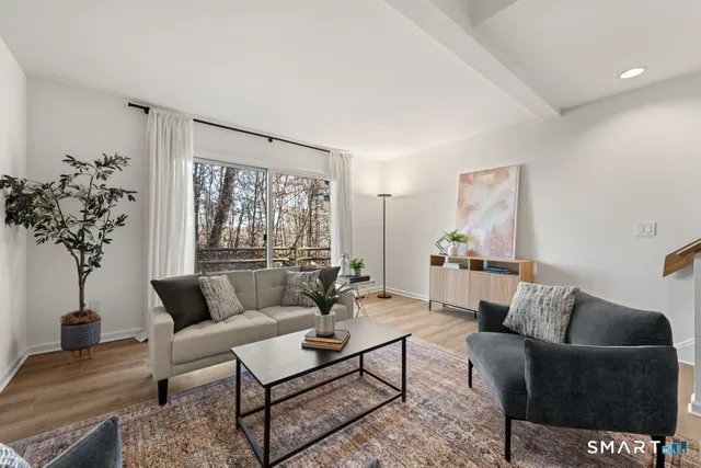 $359,900 | 3 Idlewood, Unit 3, Bethel, CT 06801