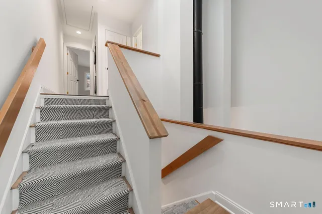 $359,900 | 3 Idlewood, Unit 3, Bethel, CT 06801