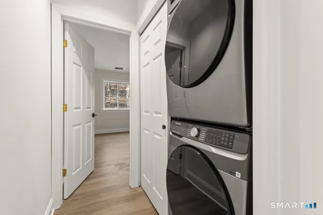 $359,900 | 3 Idlewood, Unit 3, Bethel, CT 06801