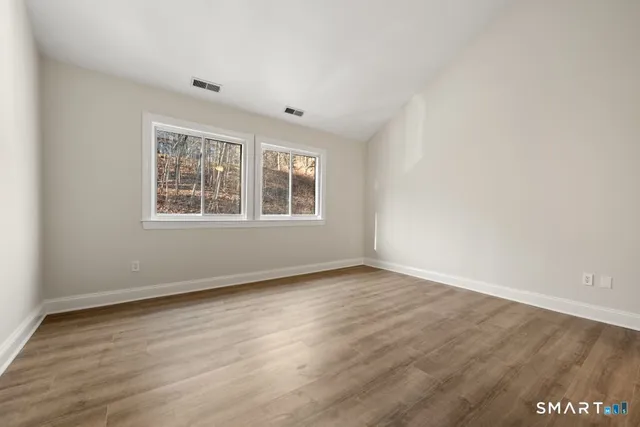 $359,900 | 3 Idlewood, Unit 3, Bethel, CT 06801