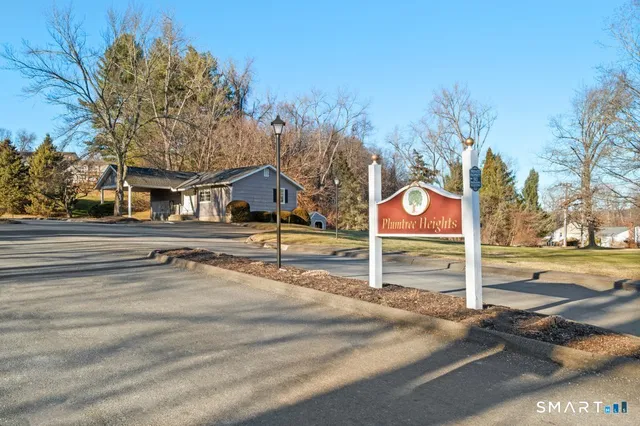 $359,900 | 3 Idlewood, Unit 3, Bethel, CT 06801