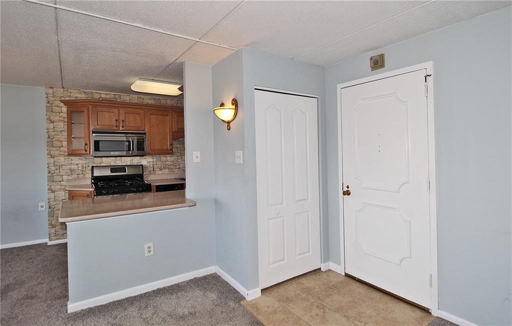 1160 Bower Hill Road, Unit 903A Pittsburgh, PA 15243 - Photo 5 of 29 Overhang for Bar Stools is great for Entertaining