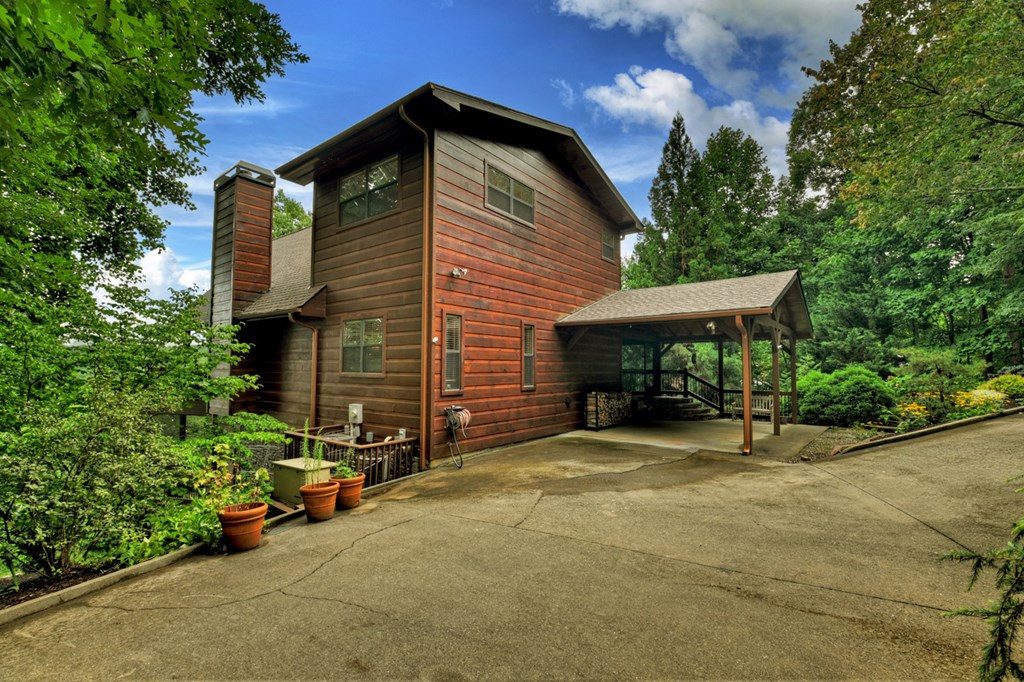 496 Calen Drive Blue Ridge, GA 30513 - Photo 17 of 55