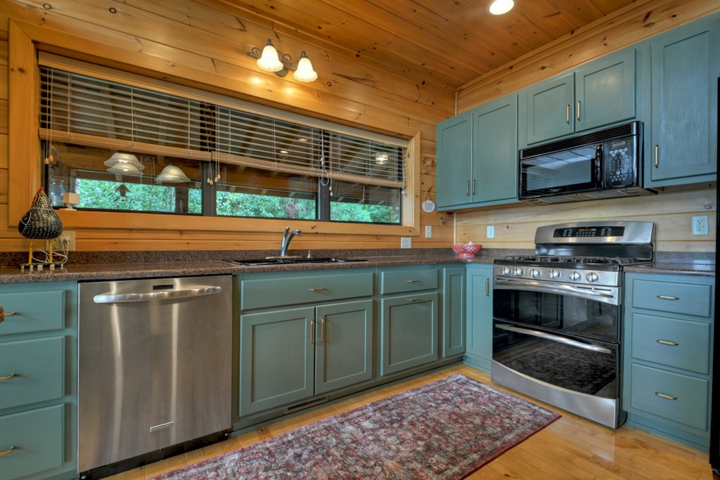 496 Calen Drive Blue Ridge, GA 30513 - Photo 32 of 55